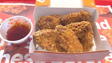 Popeyes Sweet 'N Spicy Wings Review: This Sweet And Smoky Sauce Has The ...