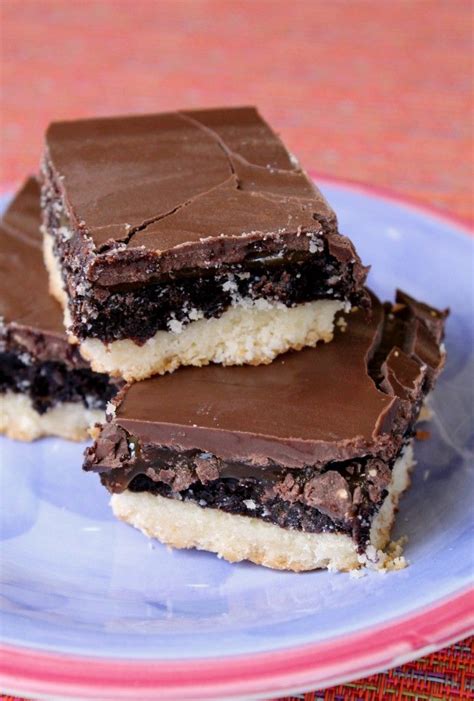 Twix Brownies | Brownie recipes, Homemade shortbread, Twix brownies