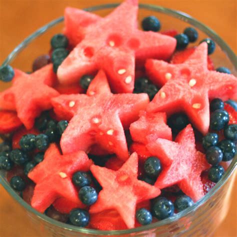 Star-shaped fruit salad | Chica and Jo