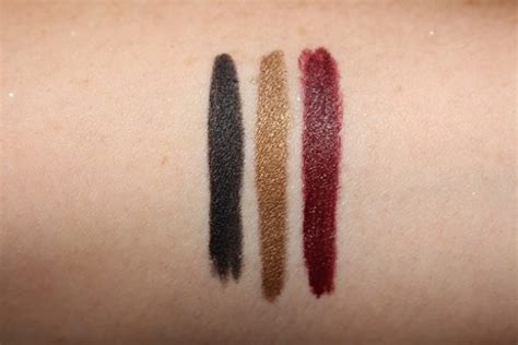 Victoria Beckham Satin Kajal Liner - New Navy Noir Shade Swatch