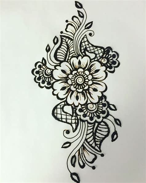 Pin by Dramakat18 on Henna | Henna drawings, Flower henna, Beginner henna designs