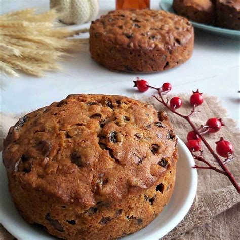 Traditional British Christmas Cake Bate-Together