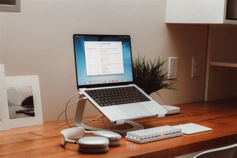 Josh Ginter’s 2022 M1 Pro MacBook Pro Accounting Setup – The Sweet Setup