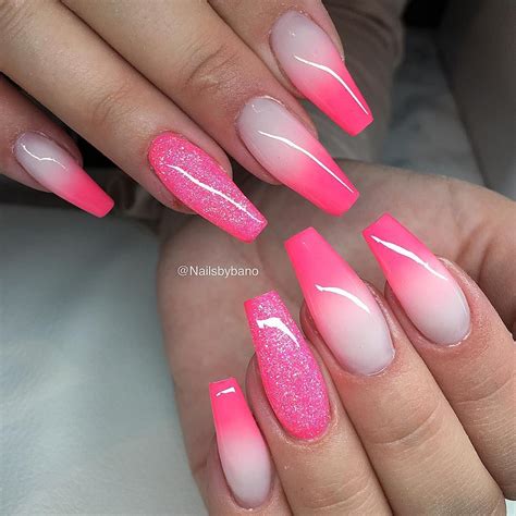 Neon Pink Ombre Coffin Nails - miangelitominouattias