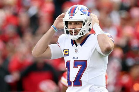 Chiefs vs. Bills odds, picks, predictions: Bet on Buffalo to win outright