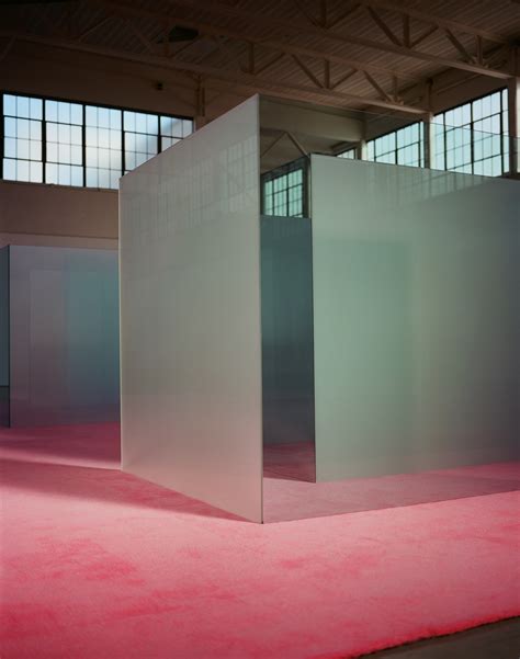 The Geometric Glass Sculptures of Larry Bell | The New Yorker