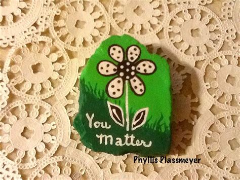 Painted rock by Phyllis Plassmeyer - 2017 | Rock crafts, Painted rocks ...