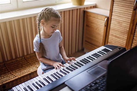 Best Online Piano Lessons: Courses, Apps, Resources [2022]