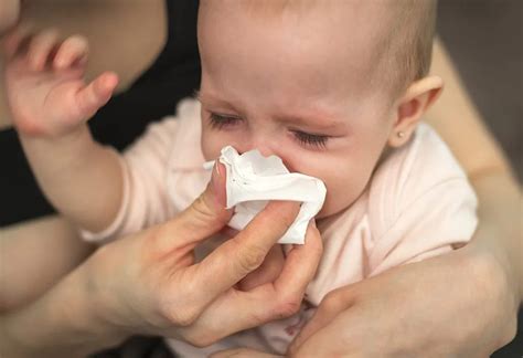 Simple & Easy Ways to Clean Infant’s Nose