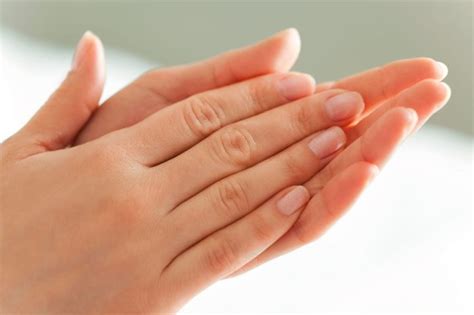 Ways to slim the hands and fingers - UAE24x7