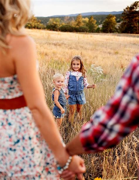 35 Creative Family Photography Ideas