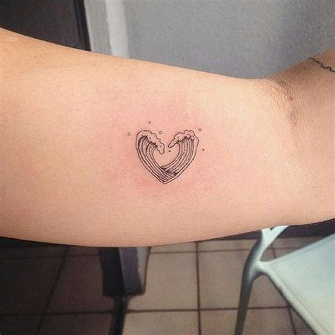 wave/heart uploaded by Cesia Guzmán on We Heart It | Simplistic tattoos ...