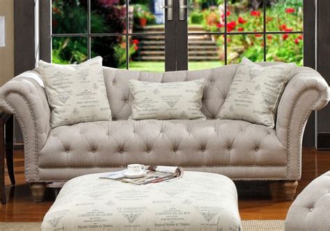 27 Chesterfield Sofa Living Room Ideas | Décor Outline