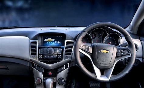 2016 Chevrolet Cruze Launched at Rs. 14.68 Lakh - CarandBike