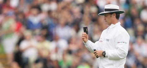 Simon Taufel Shares A Cricket Umpire’s Stress To Make A Match-Defining Decision