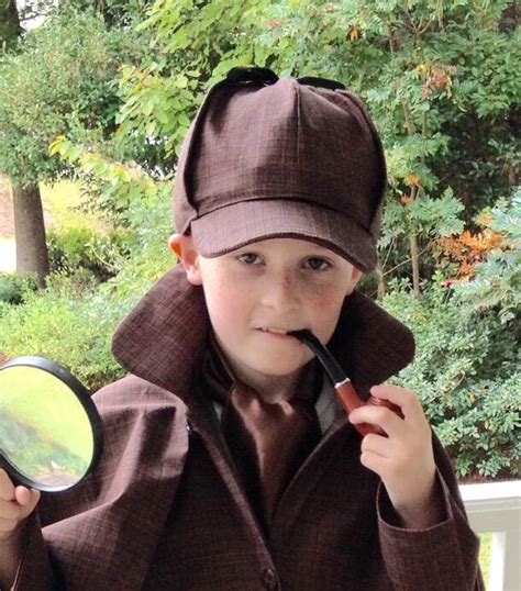 DIY Sherlock Holmes Costume | Sherlock, Sherlock holmes, Holmes