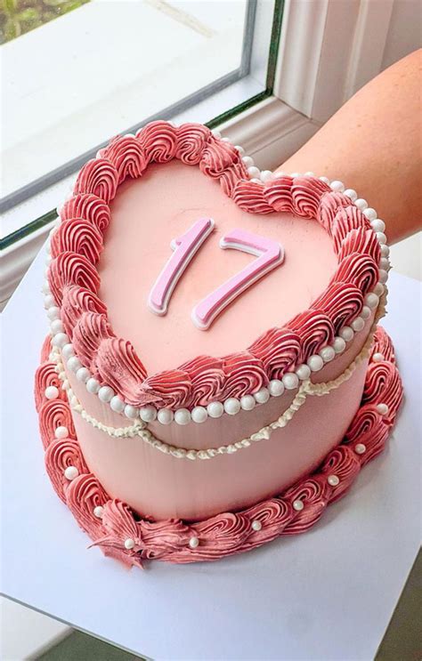 47 Buttercream Cake Ideas for Every Celebration : Pink Lambeth Cake for 17th Birthday