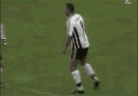 Moving soccer player animations and soccer clip art pictures and funny ...