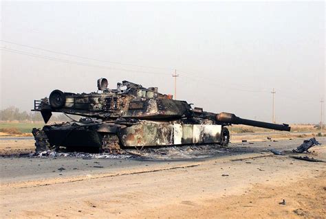 Destroyed M1A1 Abrams in Iraq, 2003 [1280x863] : DestructionPorn