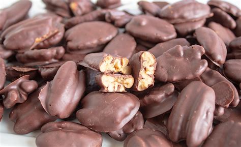 Chocolate-Covered Pecans (Easy and Delicious!) - ForgetSugar