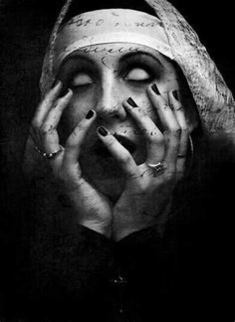 screaming self portraits photography - Google Search #portraitphotography #dark #portrait # ...