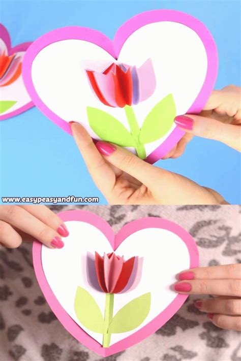 Tulipe dans une carte coeur artisanat pour la fête des mères pour les enfants blog pour e ...