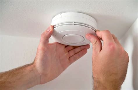 Why Your Carbon Monoxide Detector Is Beeping | CitizenSide