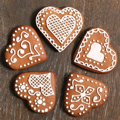 German Heart Biscuits | Recipe | Christmas cookies decorated, Christmas ...