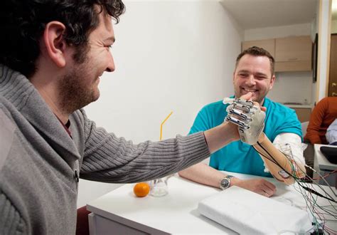 This New Portable Bionic Hand Has The Sense Of Touch