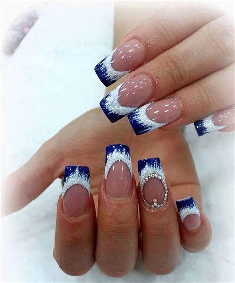 Uñas color azul y blanco | Uñas de gel, Manicura de uñas y Técnicas de uñas