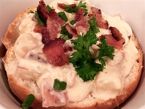 Crock Pot Clam Chowder With Bacon - Delishably