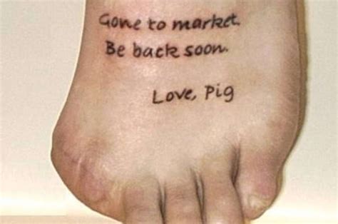 8 Bizarre & Clever Foot Tattoos That Are Beyond Epic | Funny tattoos, Toe tattoos, Foot tattoos