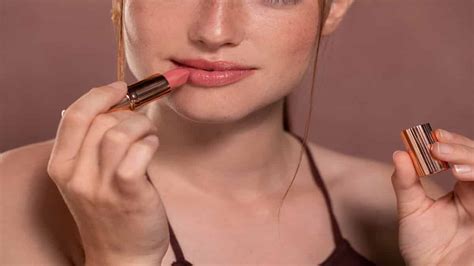 Best Pink Brown Lipstick for Fair Skin: Top Picks and Tips