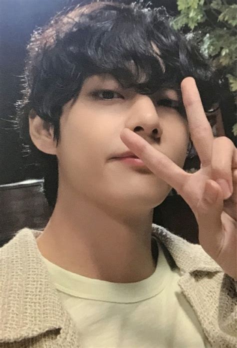 V BTS Selca @Chrst | Peliculas de adolecentes, Kim taehyung, Fotos de kim