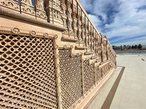 BAPS Shri Swaminarayan Mandir - Hidden California