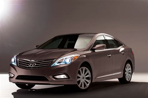 2013 Hyundai Azera Driven - Automobile Magazine