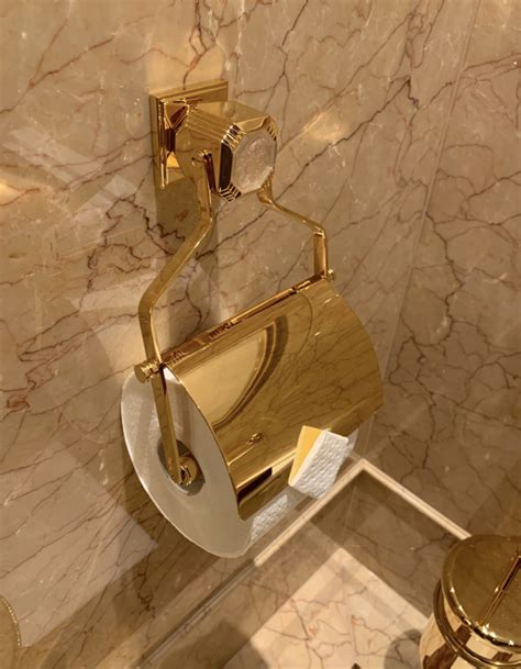 Vladimir Putin Has A Superyacht With A GOLD Toilet Roll Holder - Minted