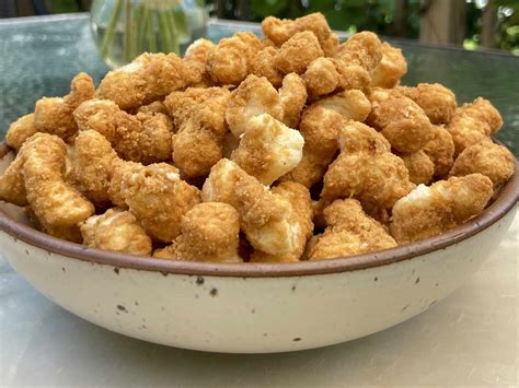 How To Make Copycat Buc-ee's Beaver Nuggets