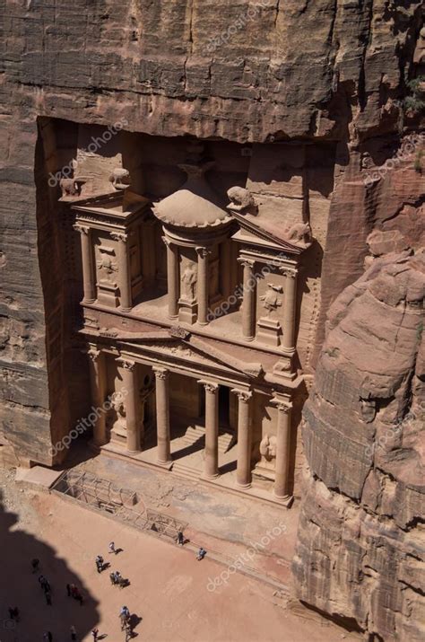 Bird's-Eye View Al-Khazneh "The Treasury" in Petra, Jordan Stock Photo ...