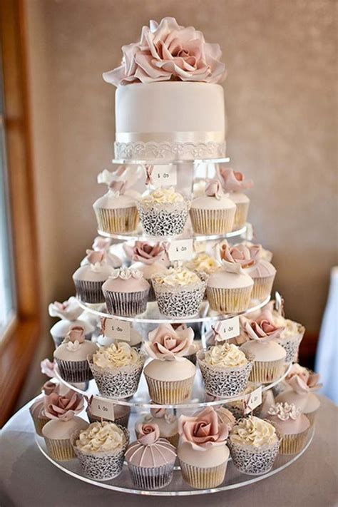 Originele trouwtaart: cupcakes voor iedereen | Hochzeitstorte mal anders, Hochzeitstorte ...