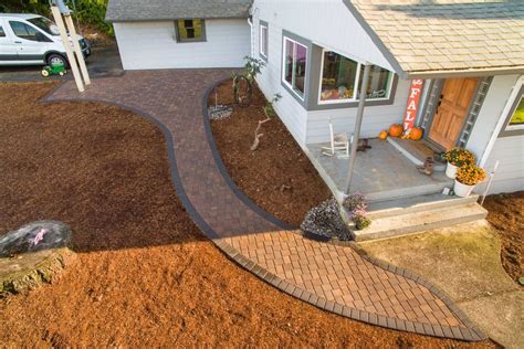 How to Lay a Curved Paver Walkway at Home | Western Interlock