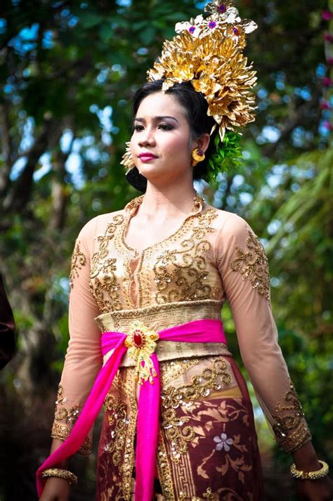 Balinese Girl with Traditional Dress Editorial Image - Image of beautiful, exotic: 36216420