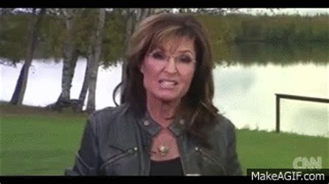 Sarah Palin Tells Hispanic Immigrants to Speak 'American' on Make a GIF