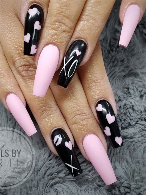 Pin by Samantha Mabe on nagels | Nail designs valentines, Best acrylic nails, Valentine's day ...
