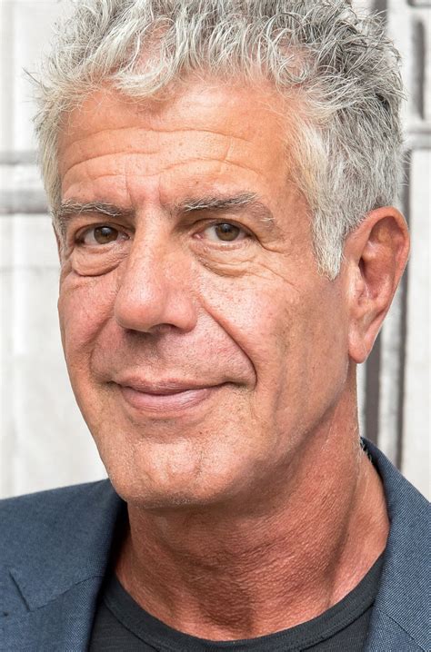 10 Best Anthony Bourdain Books (2024) That You Must Read!