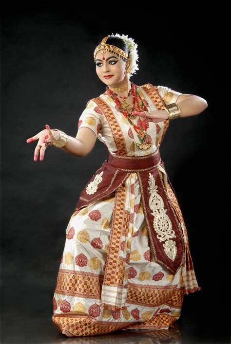 Krishnakahi Kashyap performing Sattriya Dance - Sattriya - Wikipedia ...