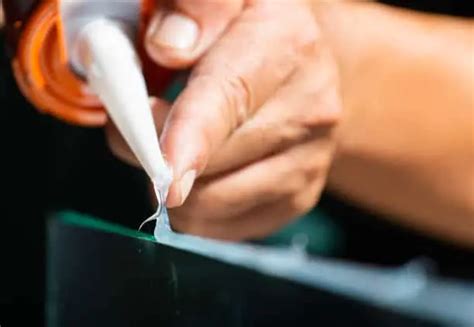 A Detailed Guide On How To Glue Metal To Glass