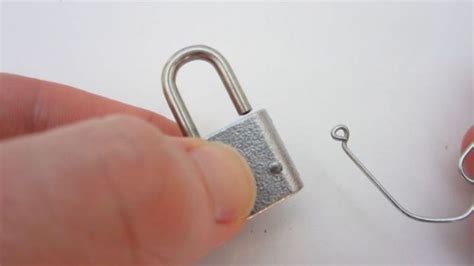 Did You Know That a Paperclip Is an Excellent Lock-Picking Tool? (48 pics) - Izismile.com