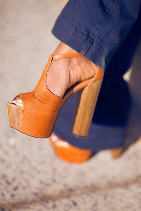 Dream Shoes, Crazy Shoes, Me Too Shoes, Hot Shoes, Shoes Heels, Orange High Heels, Heeled Boots ...