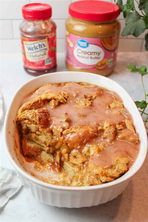 Peanut Butter and Jelly Bread Pudding - BeeyondCereal